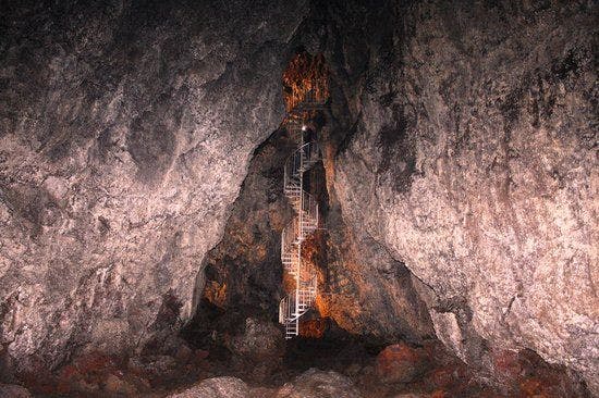 Vatnshellir Cave
